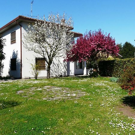 In Giardino B&B Cassina de' Pecchi ภายนอก รูปภาพ