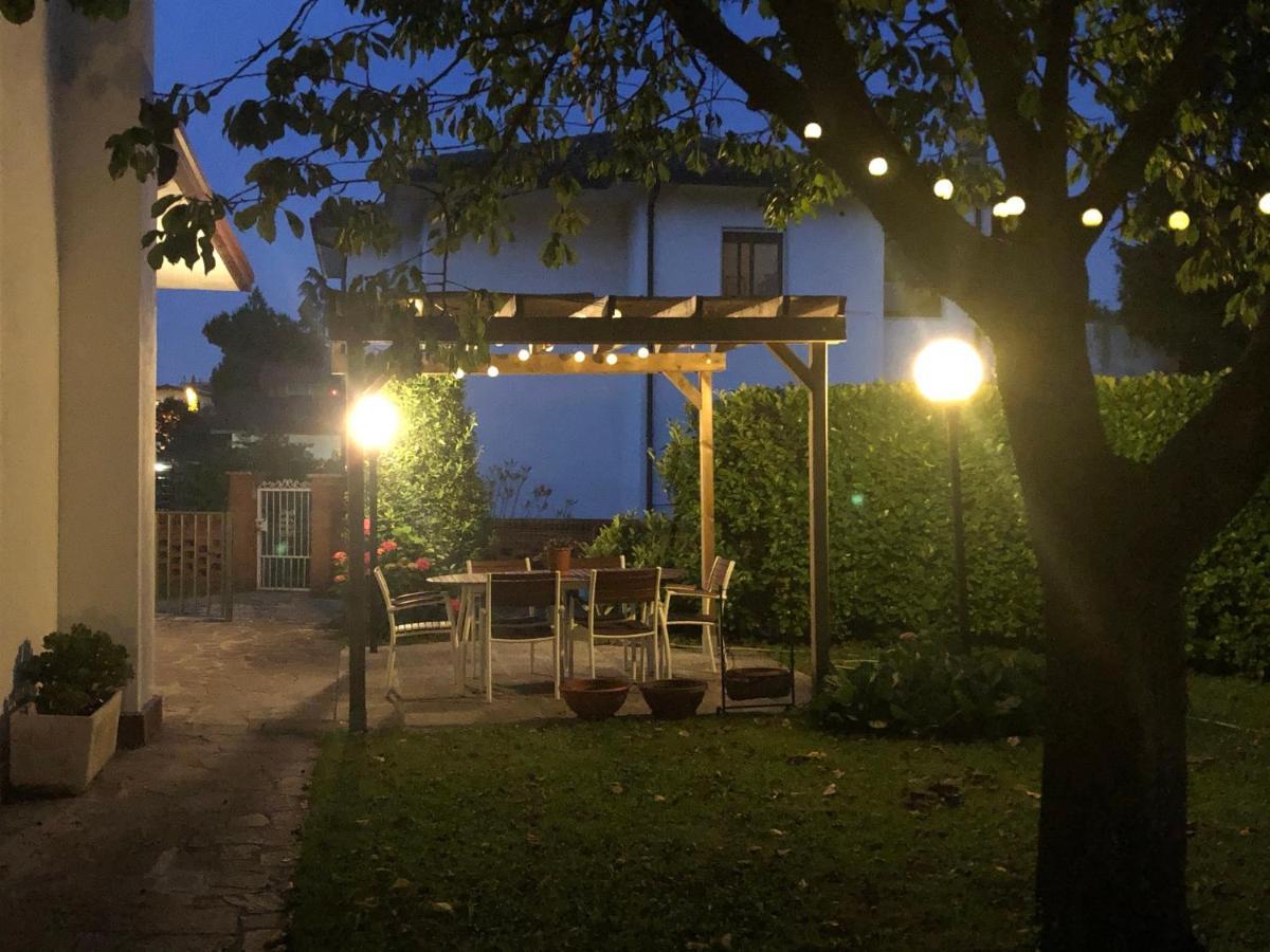In Giardino B&B Cassina de' Pecchi ภายนอก รูปภาพ